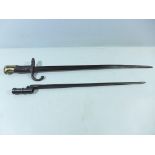 A FRENCH GRAS BAYONET DATED 1876, 51CM BLADE, AND A SOCKET BAYONET, LENGTH 50CM (2)