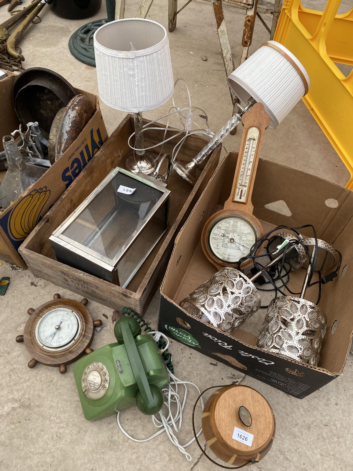 AN ASSORTMENT OF ITEMS TO INCLUDE LAMPS, A BEROMETER AND A FUNNEL ETC - Image 2 of 5