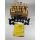 A VINTAGE STAUNTON STYLE EBONY & SATINWOOD CHESS SET IN ORIGINAL WOODEN STORAGE BOX, KING HEIGHT