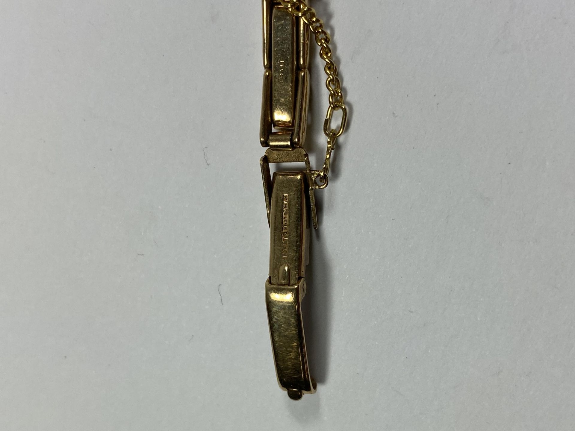 A VINTAGE GLADSTONE 9CT YELLOW GOLD CASED & STRAP LADIES WATCH, TOTAL GOLD WEIGHT WITHOUT MOVEMENT - - Image 3 of 3