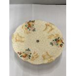 A CLARICE CLIFF 'CELTIC HARVEST' CAKE PLATE ON STAND, DIAMETER 20CM