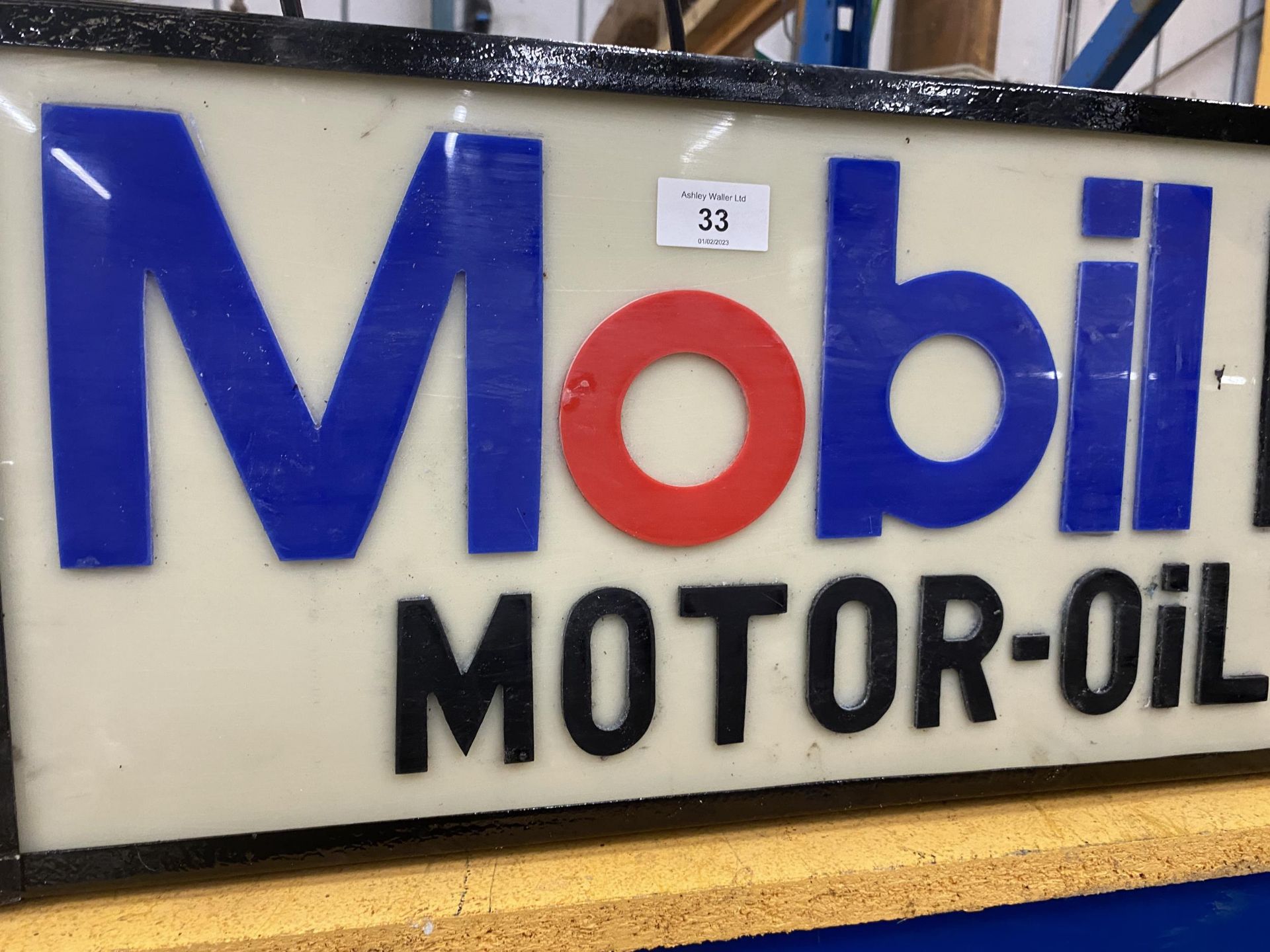 A MOBIL 1 MOTOR OIL ILLUMINATED BOX SIGN, 58 X 26 X 10CM - Image 2 of 2