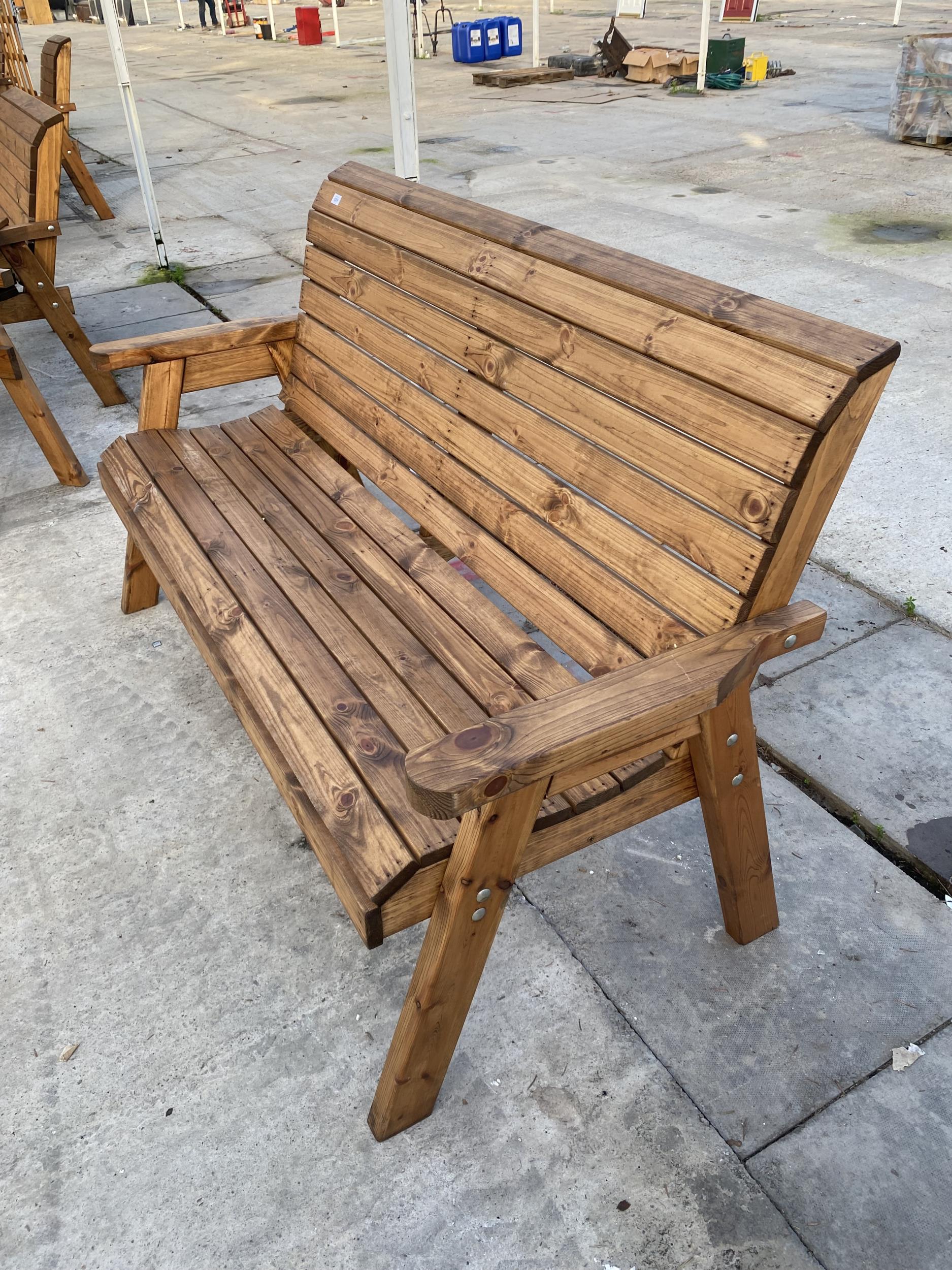 AN AS NEW EX DISPLAY CHARLES TAYLOR THREE SEATER BENCH (L:169CM) *PLEASE NOTE VAT TO BE CHARGED ON - Bild 2 aus 4