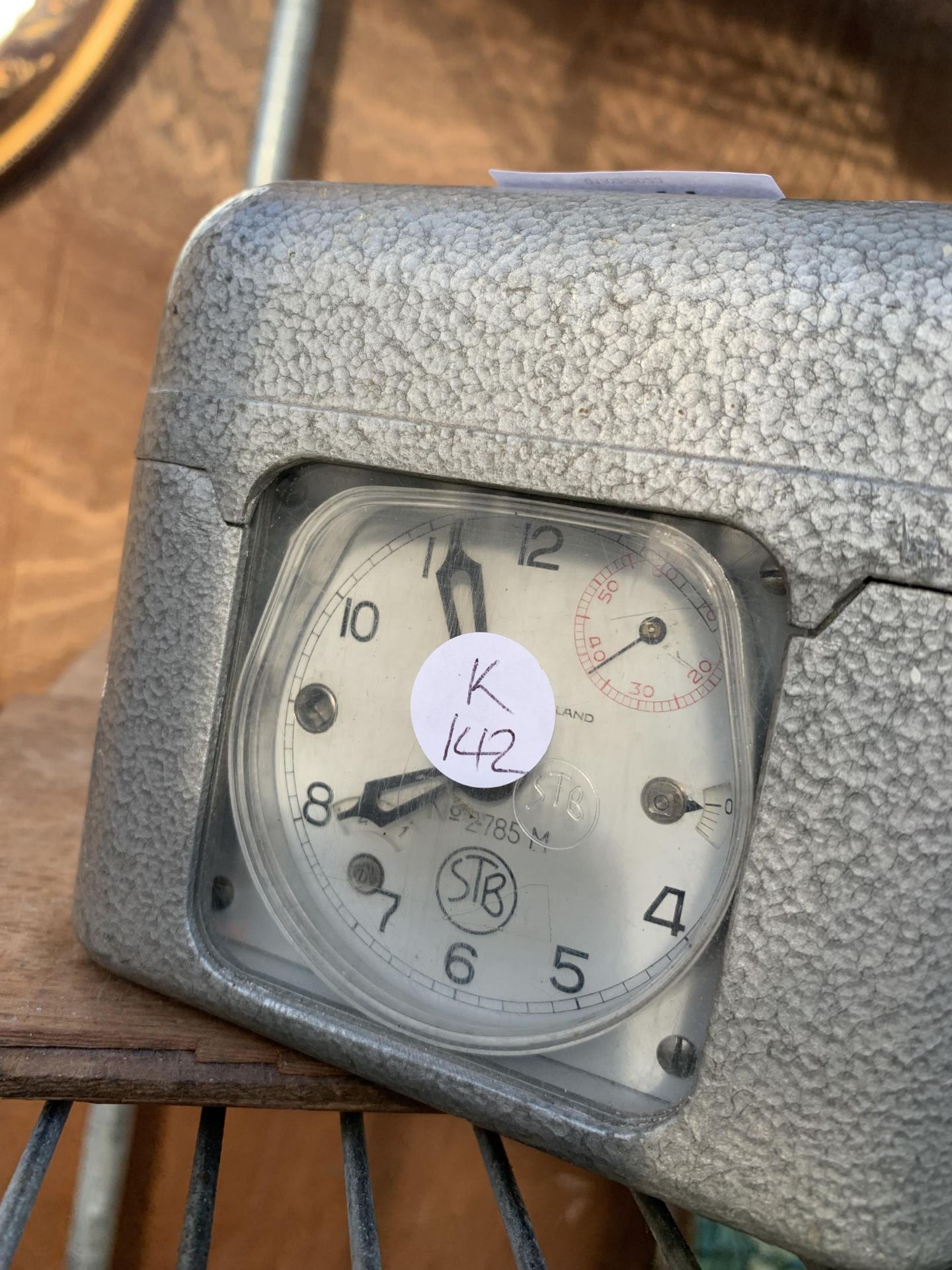 A VINTAGE STB PIGEON TIMING CLOCK - Image 2 of 3