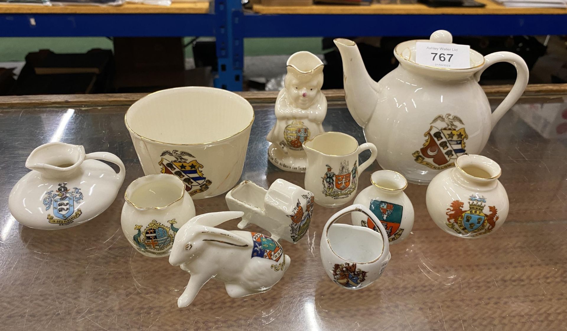 A MIXED LOT OF CRESTED WARE CHINA, SOME A/F