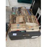 A LARGE ASSORTMENT OF VINTAGE 7" SINGLES