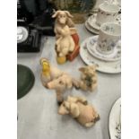 A QUANTITY OF PIGGIN' FIGURES - 5 IN TOTAL