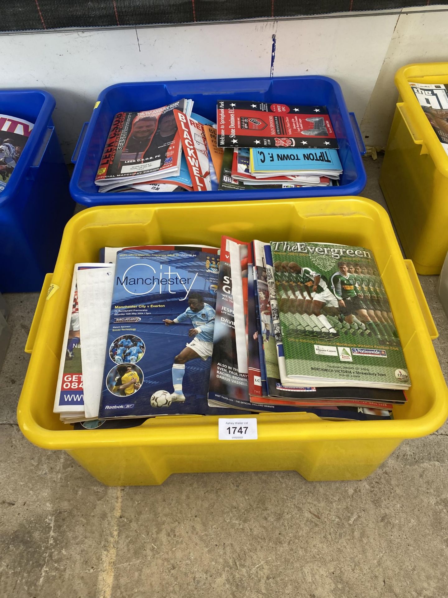 A LARGE QUANTITY OF FOOTBALL AND RUGBY LEAGUE PROGRAMMES