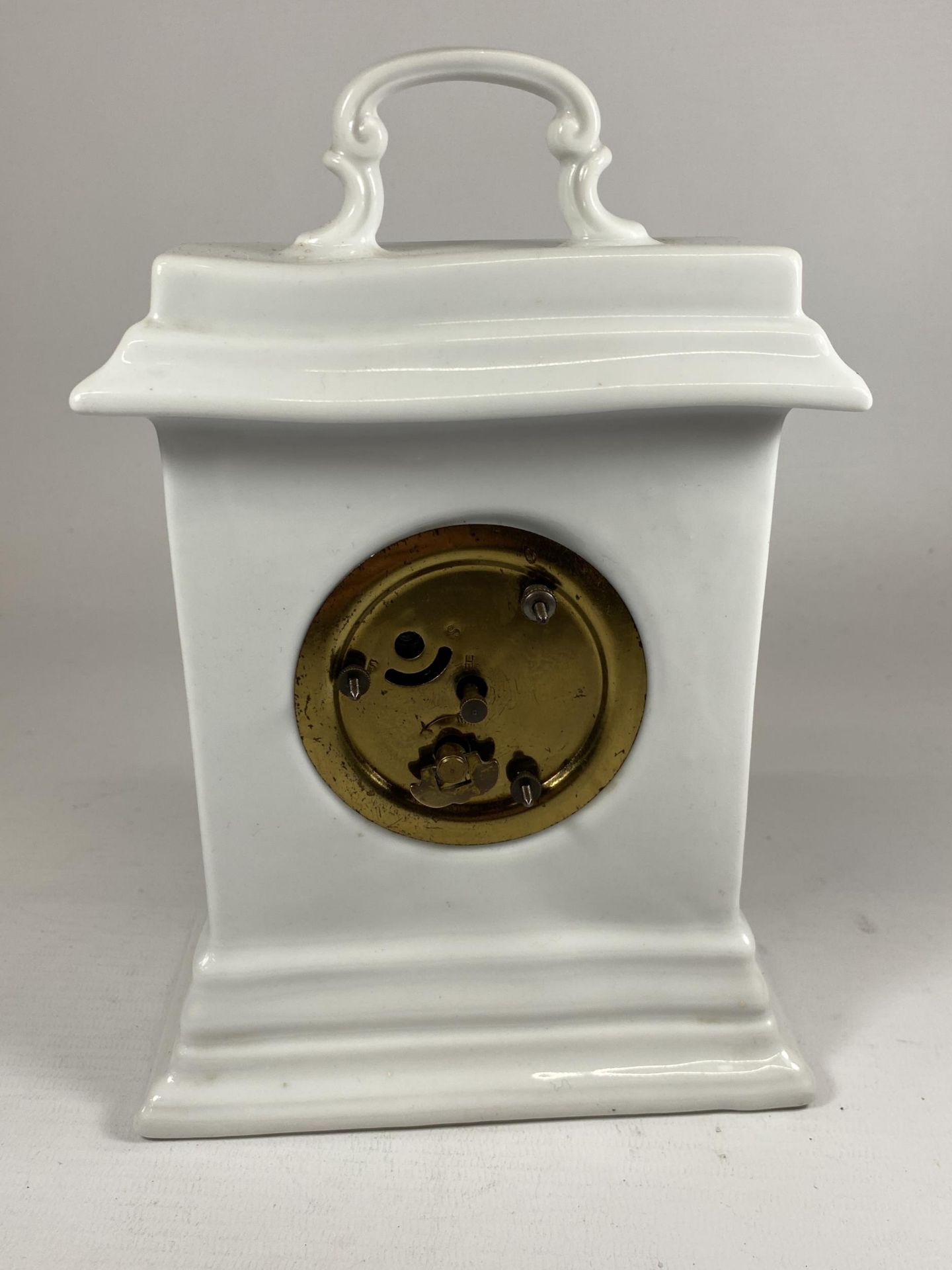 A CONTINENTAL CERAMIC MANTLE CLOCK - Image 3 of 3