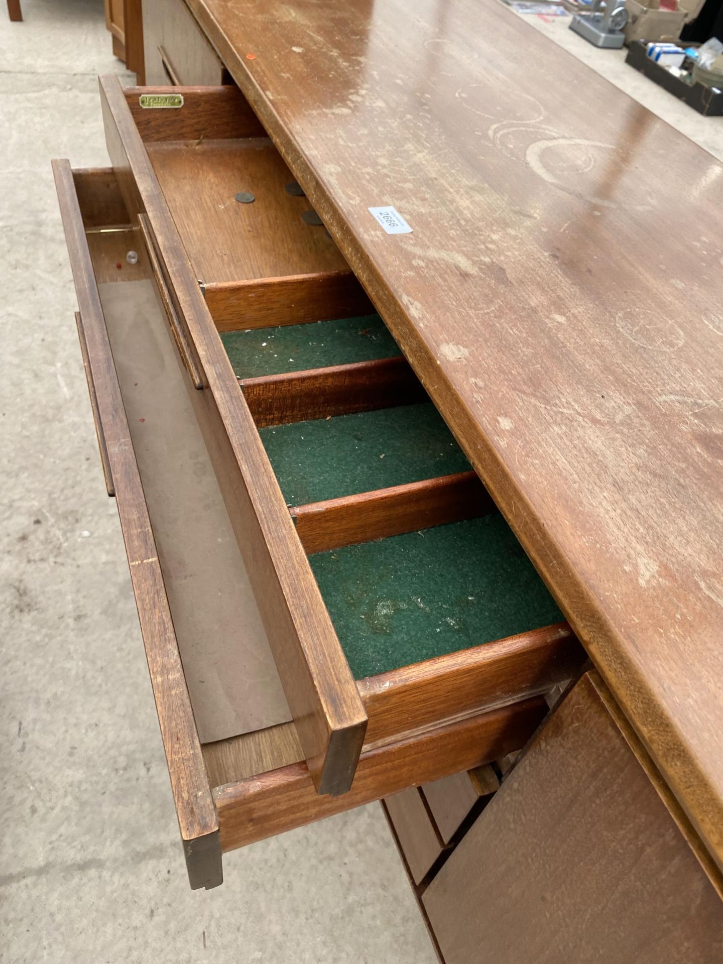 A RETRO TEAK 'JENTIQUE FURNITURE' SIDEBOARD ENCLOSING FOUR DRAWERS AND TWO CUPBOARDS, 72" WIDE - Image 4 of 4