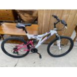 A MUDDYFOX LADIES MOUNTAIN BIKE WITH FRONT AND REAR SUSPENSION AND 18 SPEED SHIMANO GEAR SYSTEM