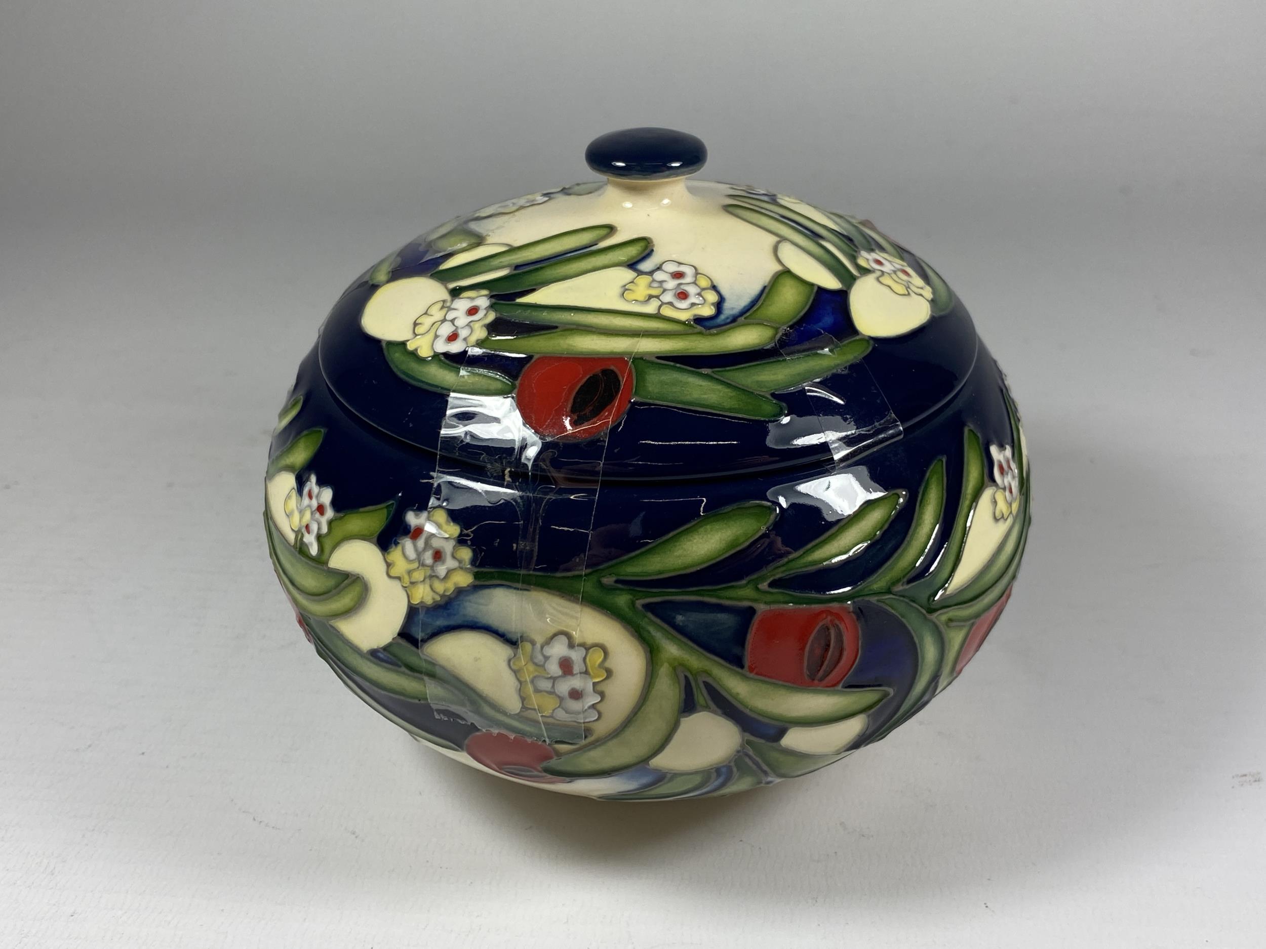A LIMITED EDITION MOORCROFT POTTERY 'ANKERWYCKE YEW' PATTERN LIDDED VASE, NO. 27/40, R.R.P £545 - Image 2 of 3