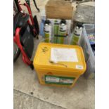 A TUB OF SIKA FASTFIX PAVING JOINTING COMPOUND AND SIX TINS OF GUN GRADE GAP FILER