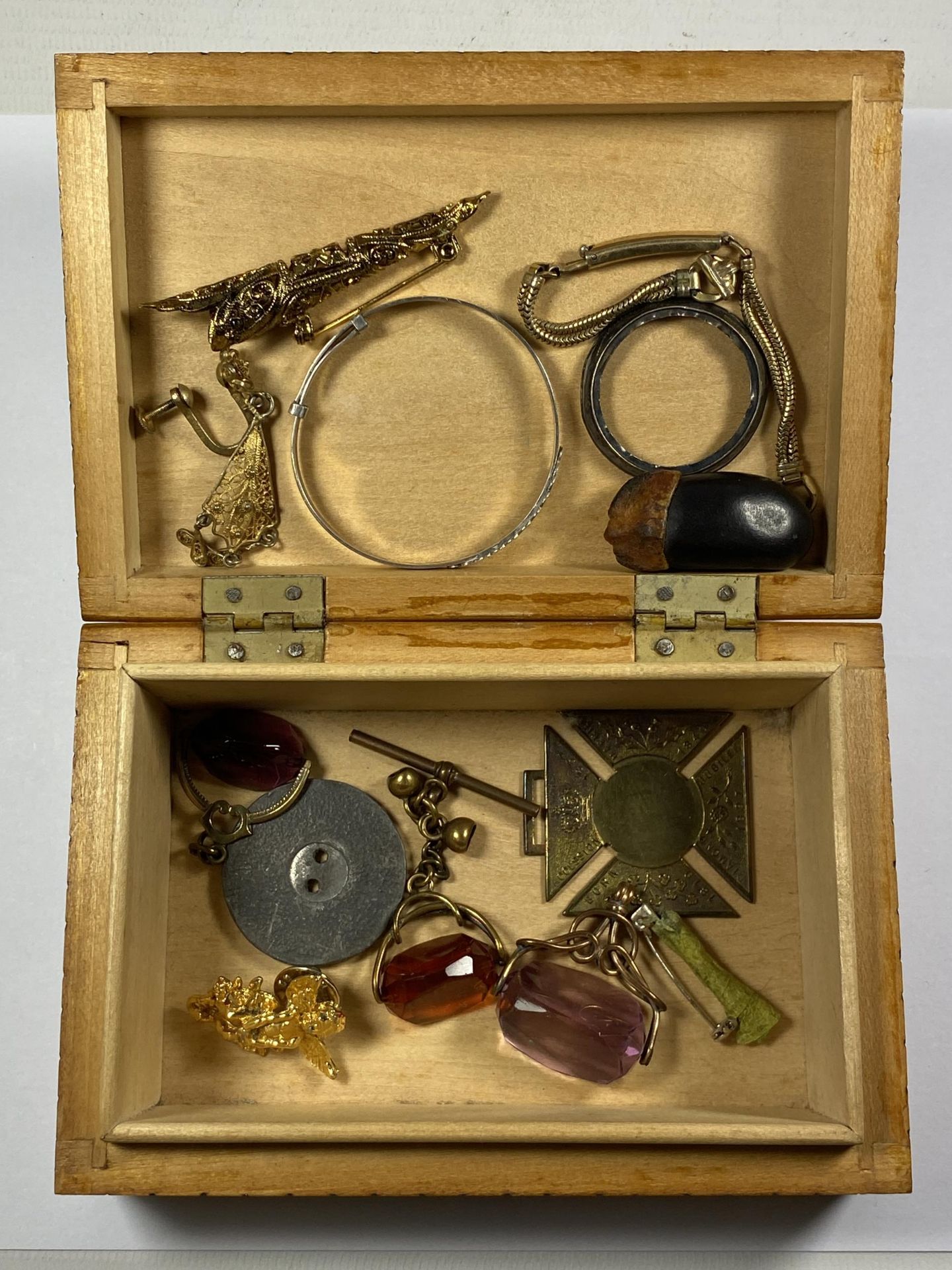 A BOX OF ASSORTED ITEMS TO INCLUDE THREE GOLD PLATED SWIVEL FOBS ETC