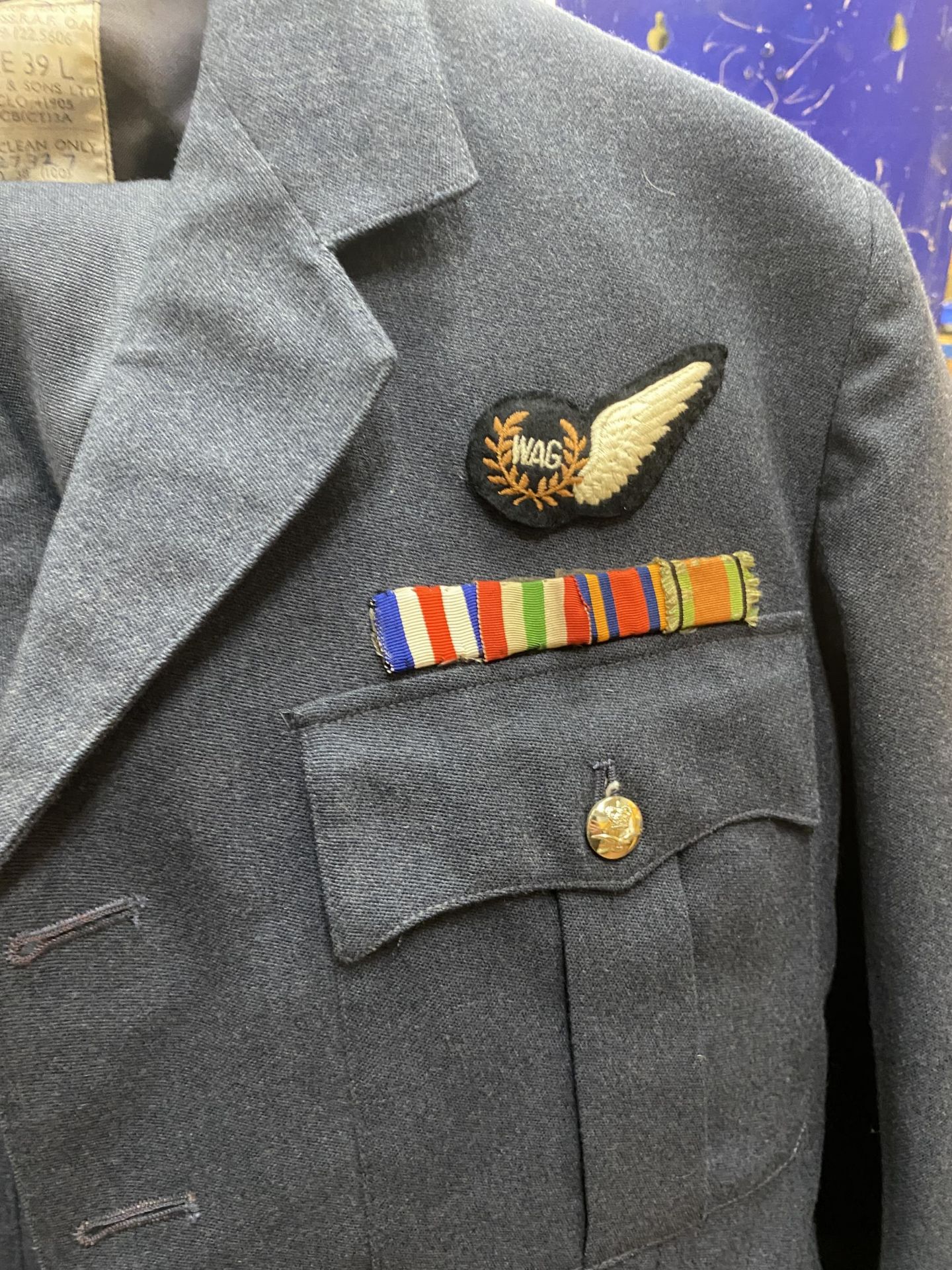 A RAF MANS NO.1 DRESS UNIFORM, JACKET SIZE 39l, COMPRISING JACKET AND TROUSERS - Image 2 of 2