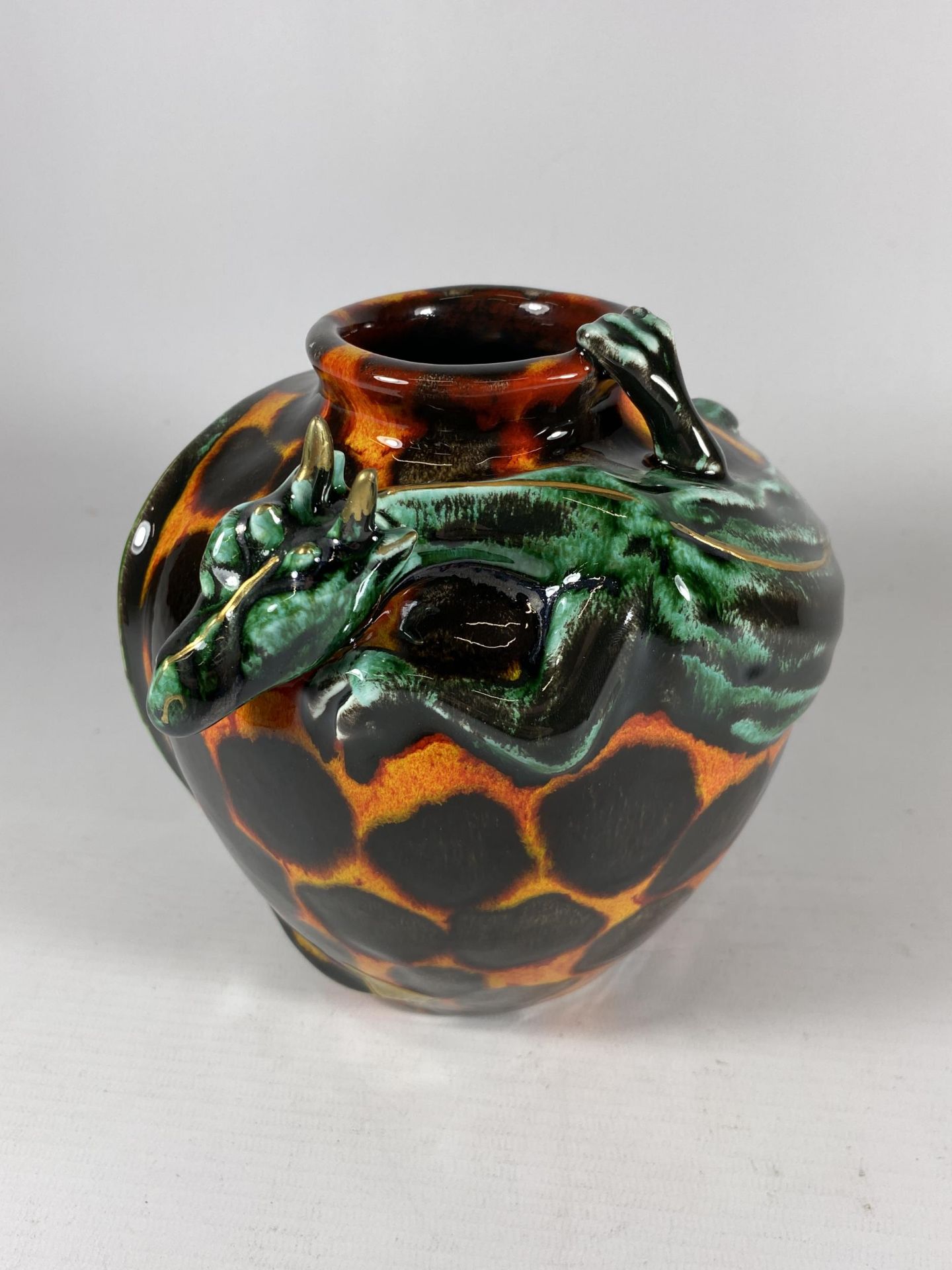 AN ANITA HARRIS DRAGON DESIGN VASE