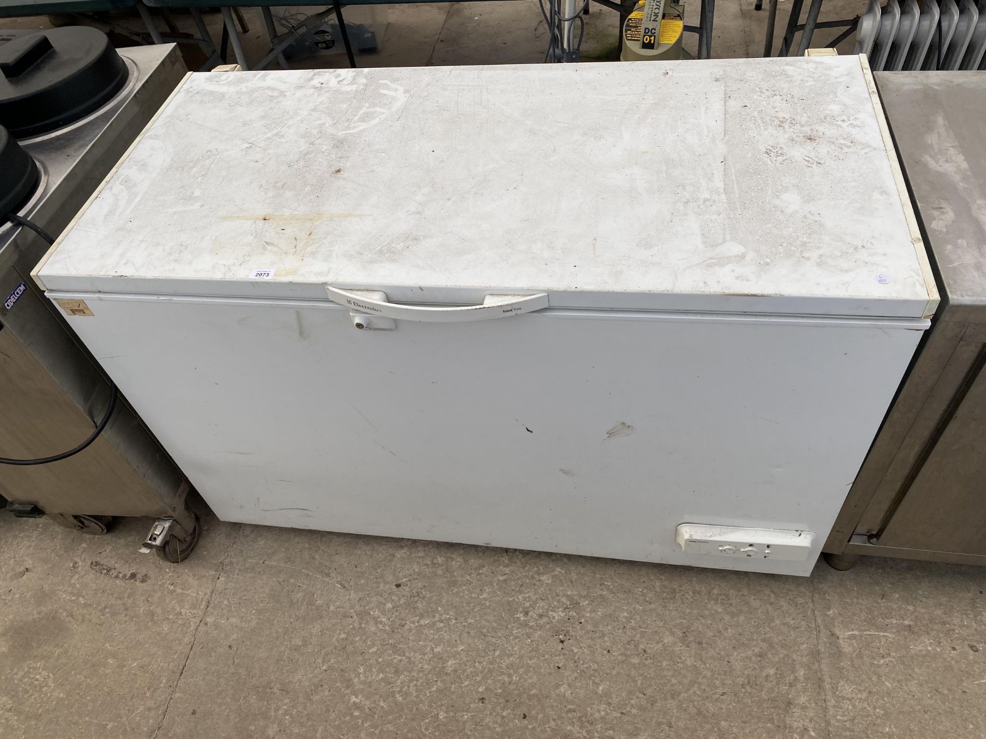 A LARGE WHITE ELECTROLUX CHEST FREEZER