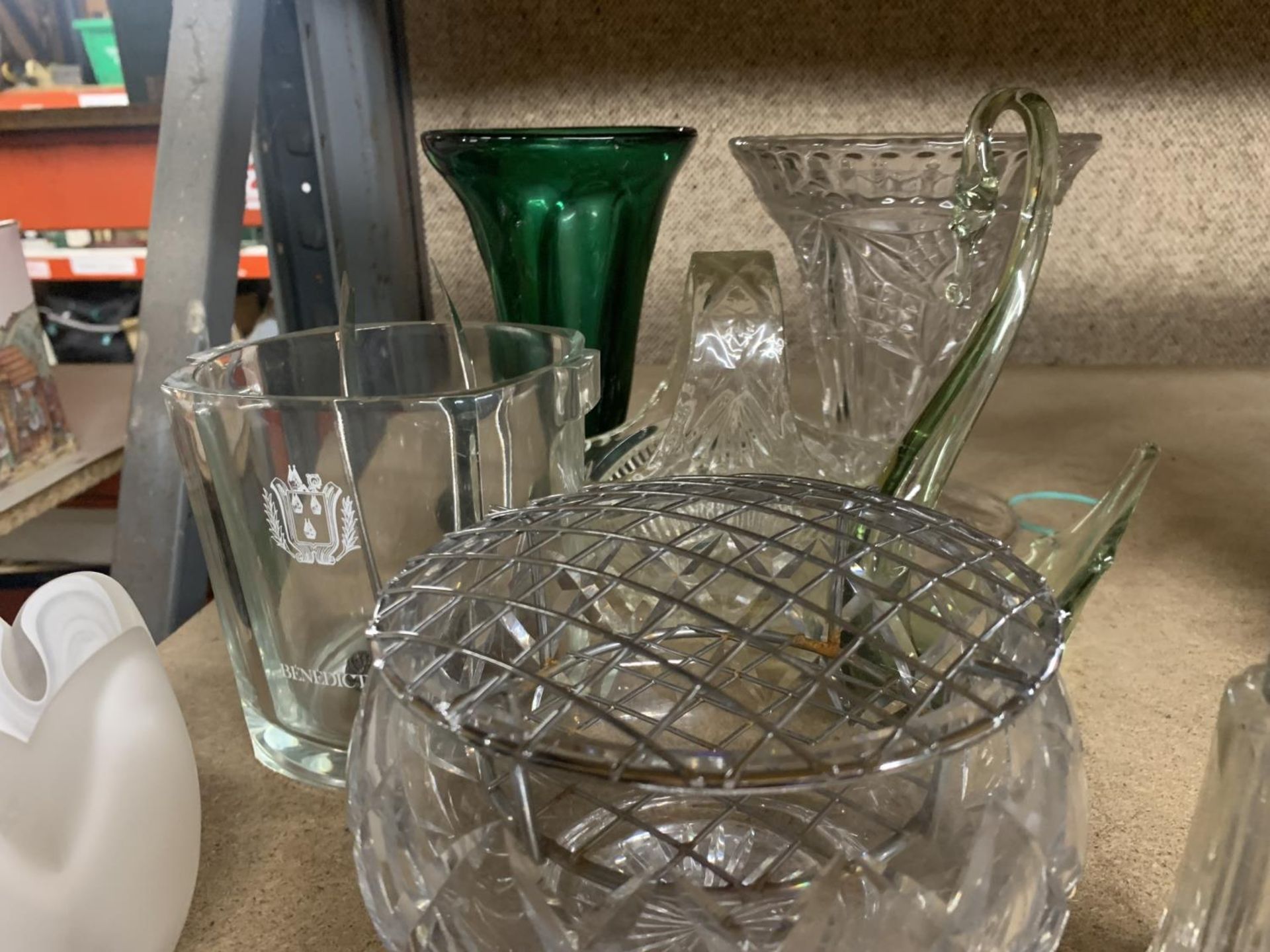 A QUANTITY OF GLASSWARE TO INCLUDE VASES, BASKET, ROSE BOWL, SUGAR SIFTER ETC., - Image 3 of 3