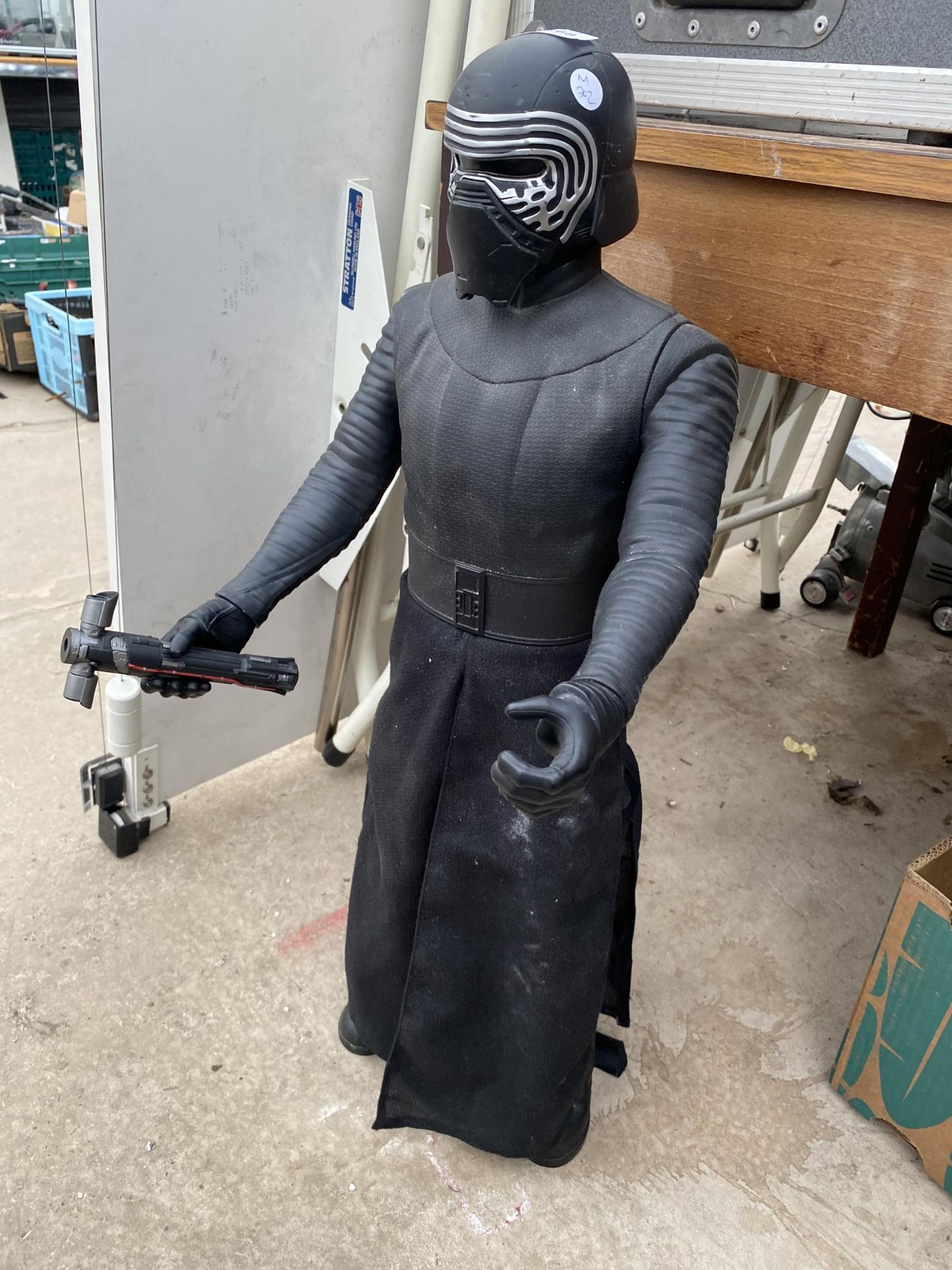 A LARGE PLASTIC FIGURE OF KYLO-REN - Image 2 of 2