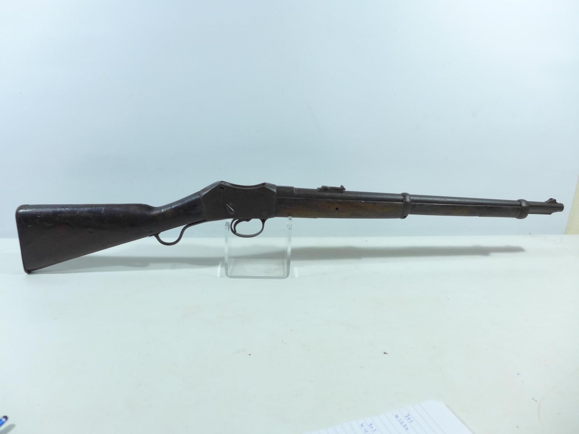 AN OBSOLETE CALIBRE ENFIELD 1860 MARTINI HENRY ACTION CARBINE, 54CM BARREL, TOTAL LENGTH 96CM