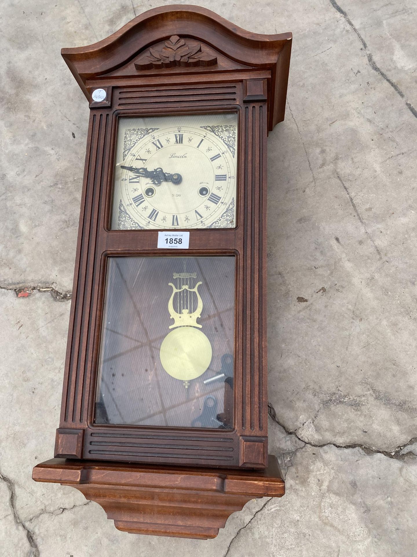 A LINCOLN 31 DAY MECHANICAL WALL CLOCK - Image 2 of 5