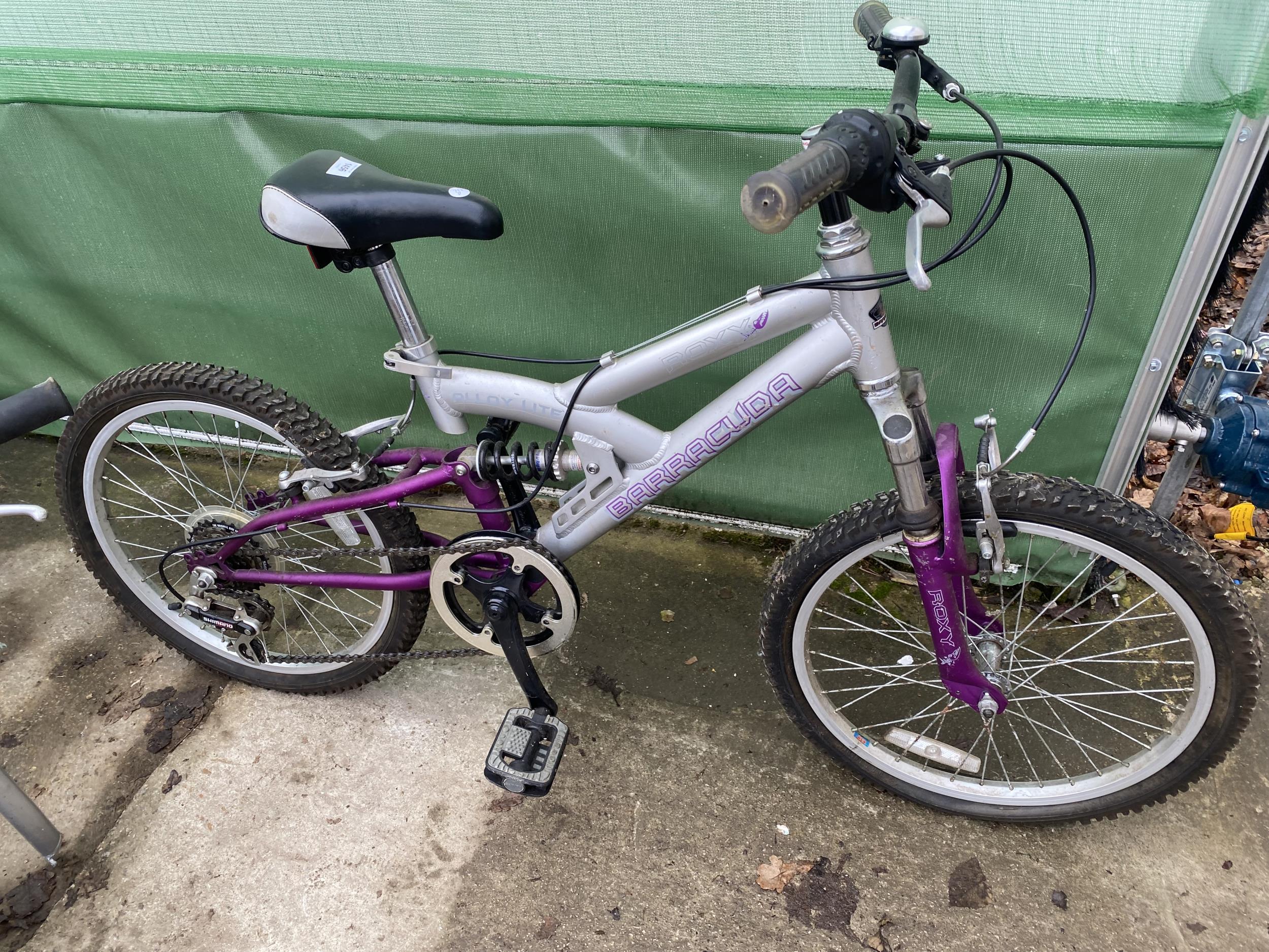 A CHILDS BARRACUDA BIKE AND AFURTHER CHIDS BIKE LACKING HANDLEBARS - Image 2 of 6