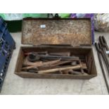 A VINTAGE METAL TOOL CHEST CONTAINING AN ASSORTMENT OF TOOLS TO INCLUDE RASPS AND PLIERS ETC