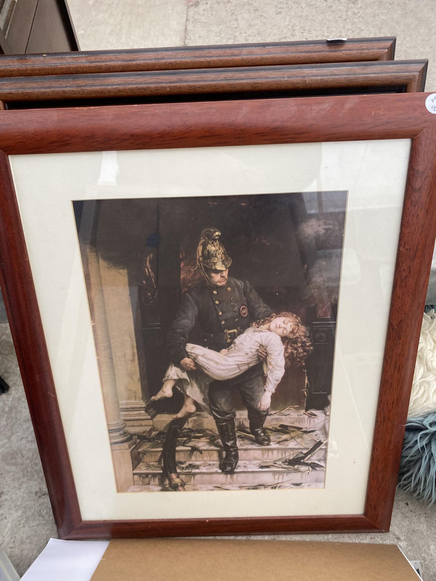 AN ASSORTMENT OF FRAMED PRINTS AND PICTURES - Image 5 of 6