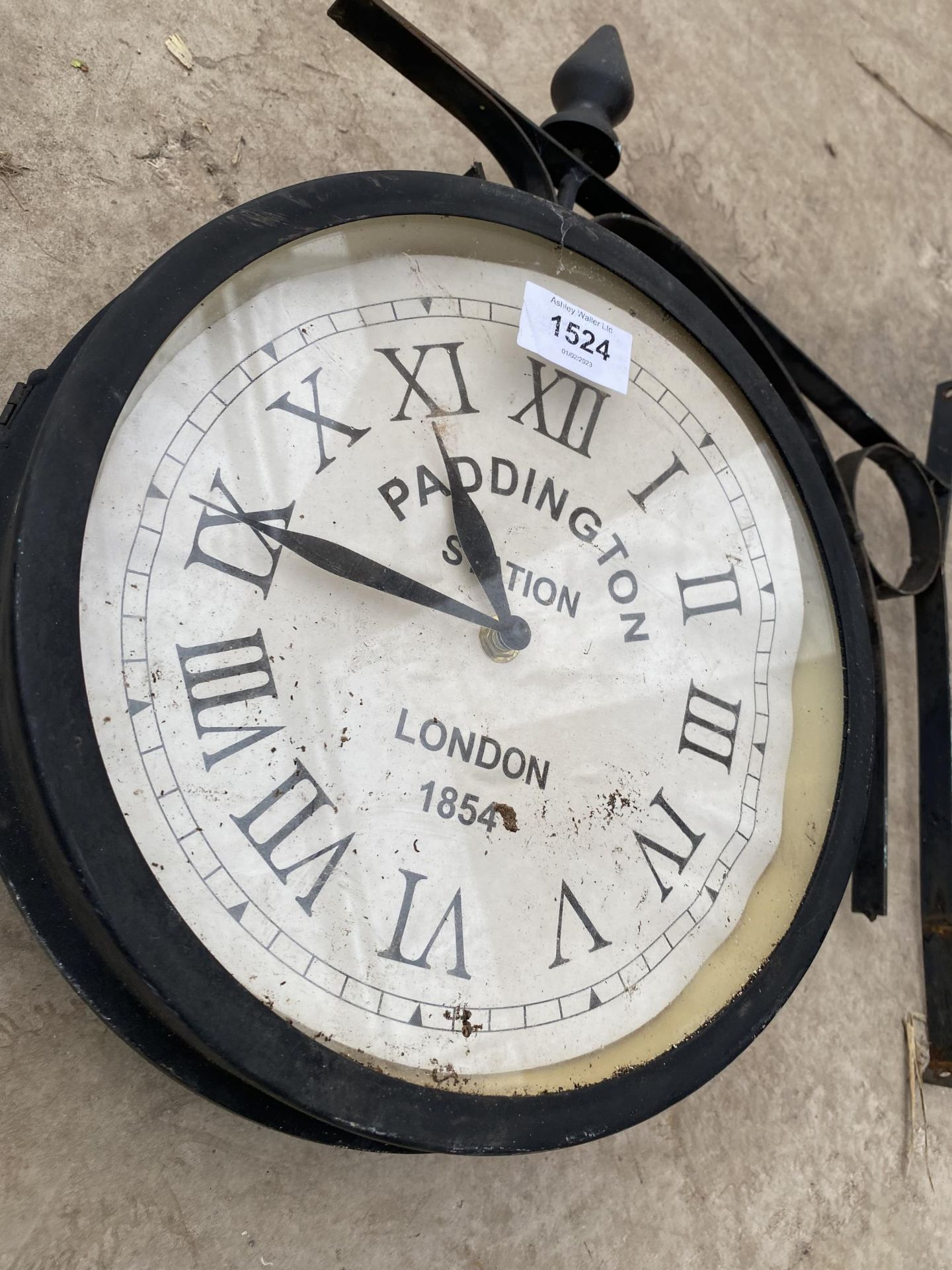 A VINTAGE STYLE 'PADDINGTON STATION' CLOCK - Image 2 of 4