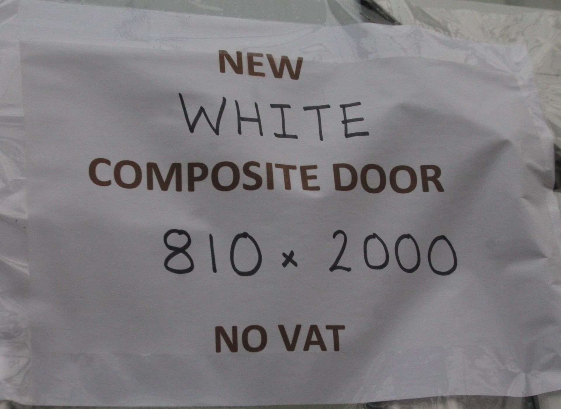 A NEW WHITE COMPOSITE DOOR AND FRAME 810MM X 2000MM LOCK AND KEYS IN LETTERBOX NO VAT - Image 2 of 2