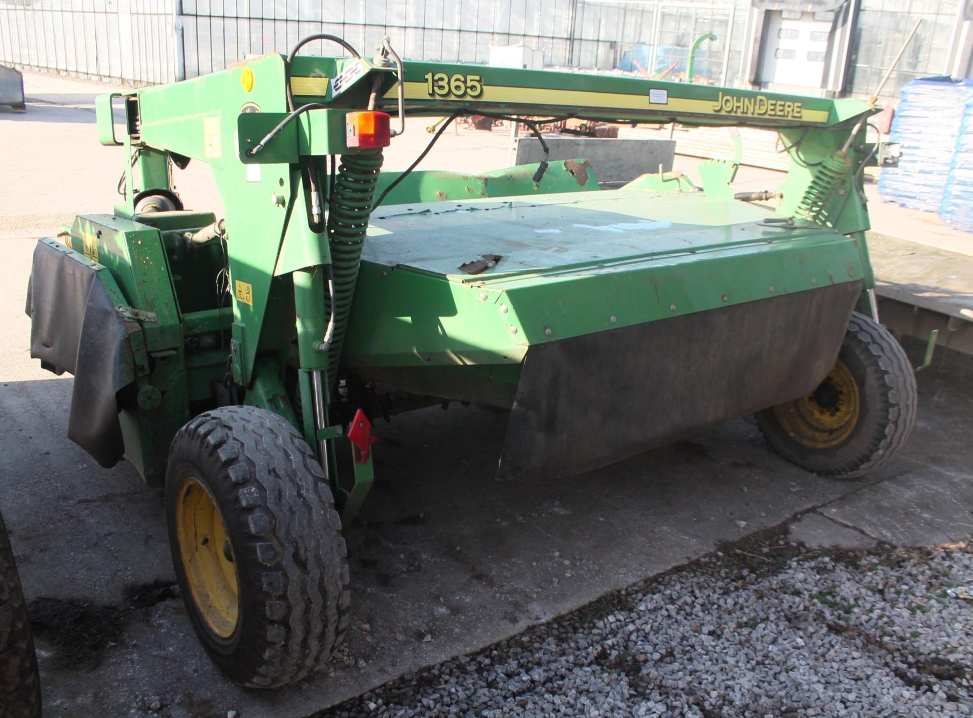 A JOHN DEERE 1365 TRAILED MOWER PLUS VAT - Image 3 of 3