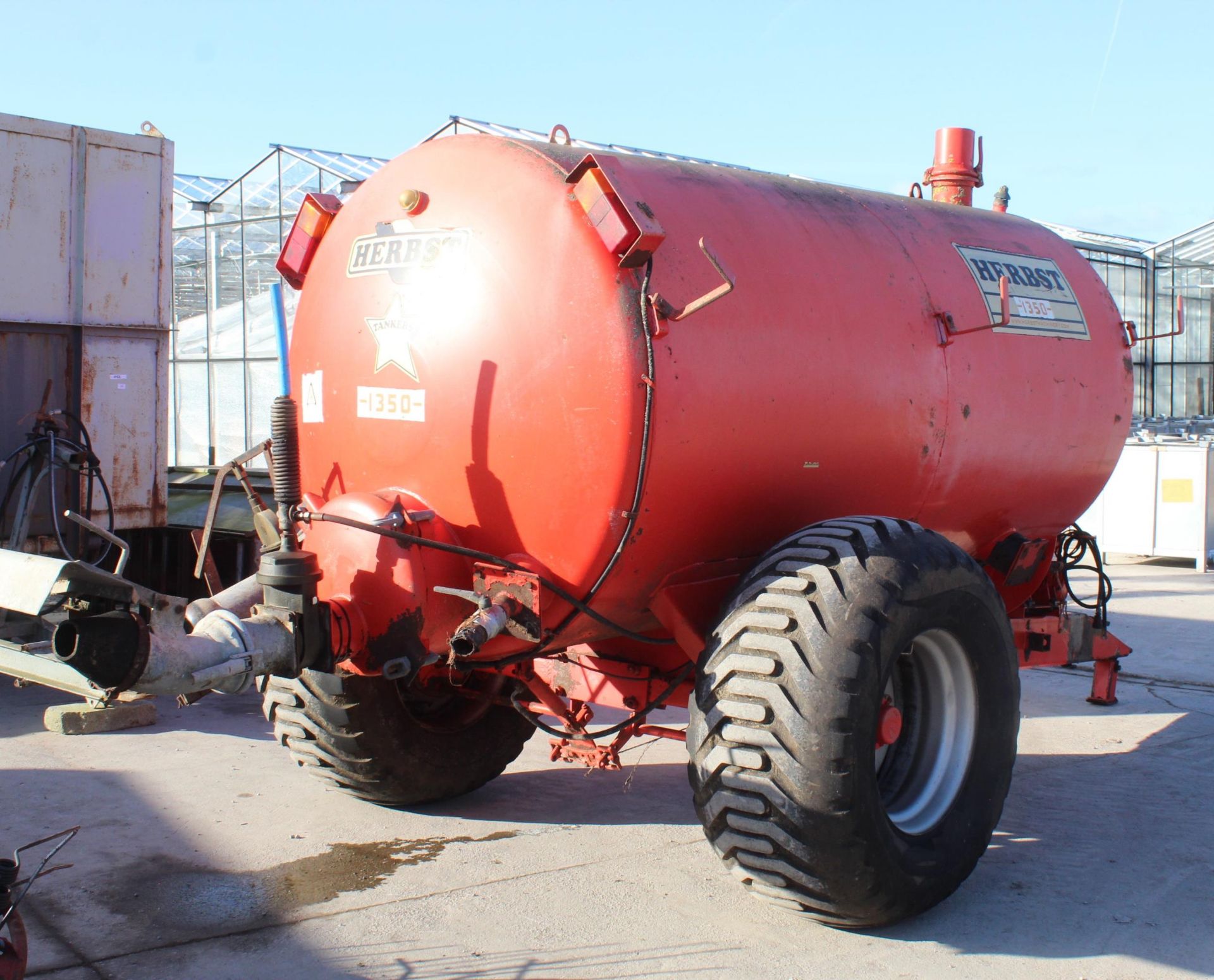 HERBST 1350 GALLON SLURRY TANK PTO IN THE PAY OFFICE (Retirement Sale) + VAT - Image 2 of 3