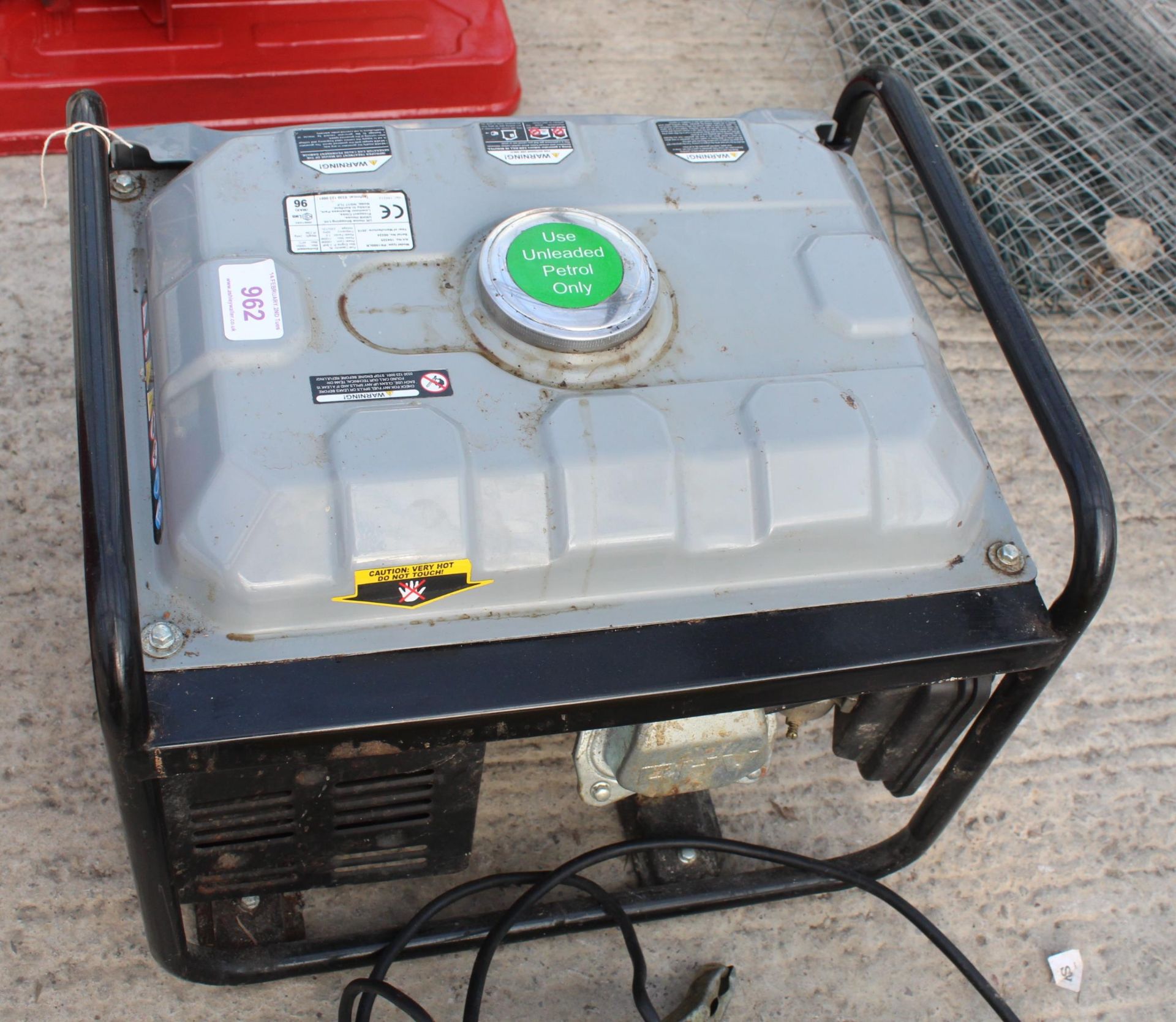 POWER KING GENERATOR WORKING ORDER BUT NO WARRANTY NO VAT - Image 2 of 2