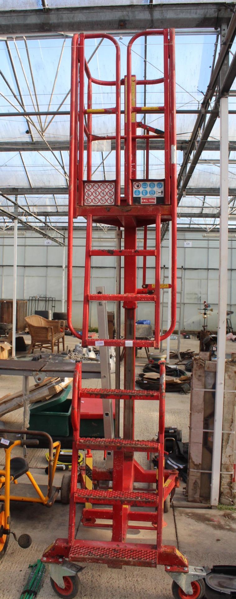 QUICK STEP HYDRAULIC PLATFORM WORKING NO VAT