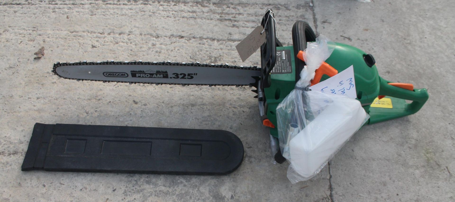 A HAWKSMOOR PROAM 53CC 20" PETROL CHAINSAW WITH EASY START (NEW) NO VAT