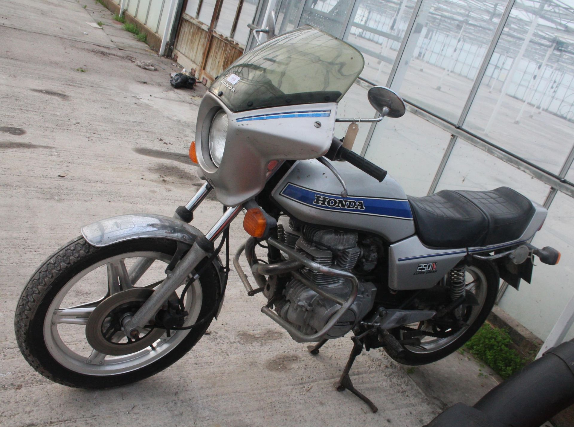 A 1980 HONDA 250N SUPER DREAM MOTORBIKE MOT 12-9-23 39,558 MILES NO VAT - Image 2 of 4