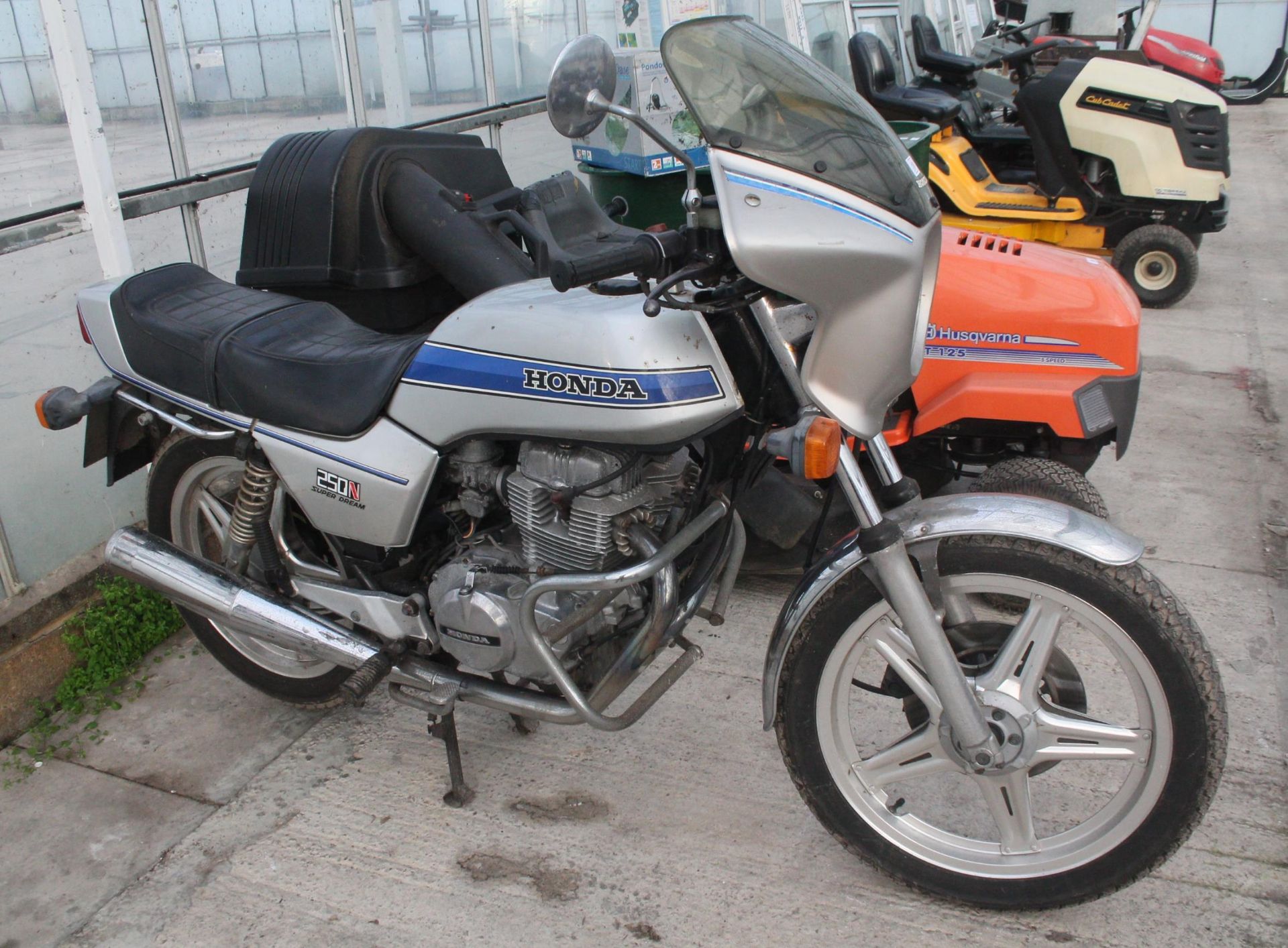 A 1980 HONDA 250N SUPER DREAM MOTORBIKE MOT 12-9-23 39,558 MILES NO VAT