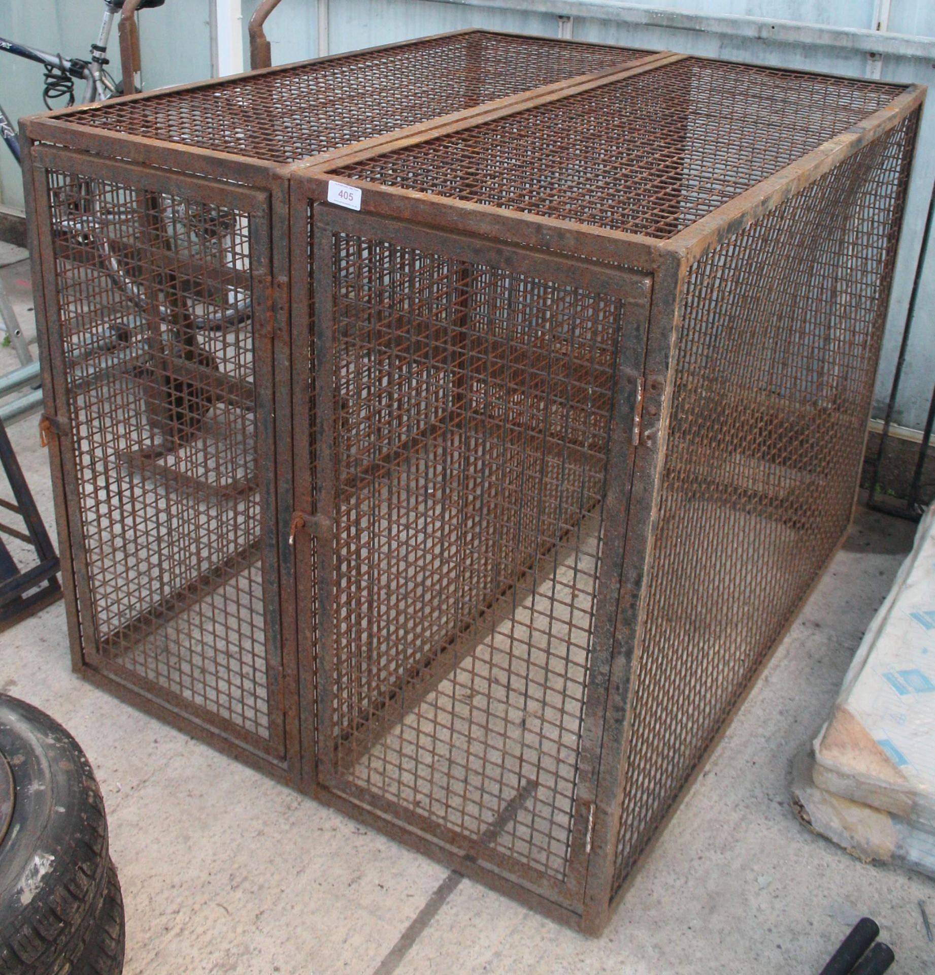 A DOG CRATE NO VAT