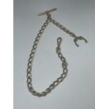 A 9 CARAT GOLD WATCH CHAIN WITH T BAR GROSS WEIGHT 35.5 GRAMS