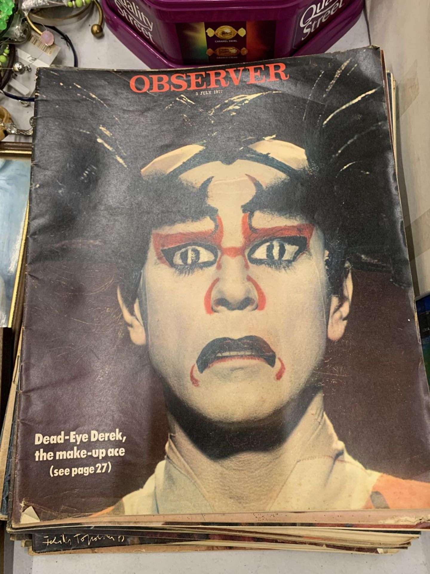 A QUANTITY OF 1970'S OBSERVER, ETC MAGAZINES - 18 IN TOTAL