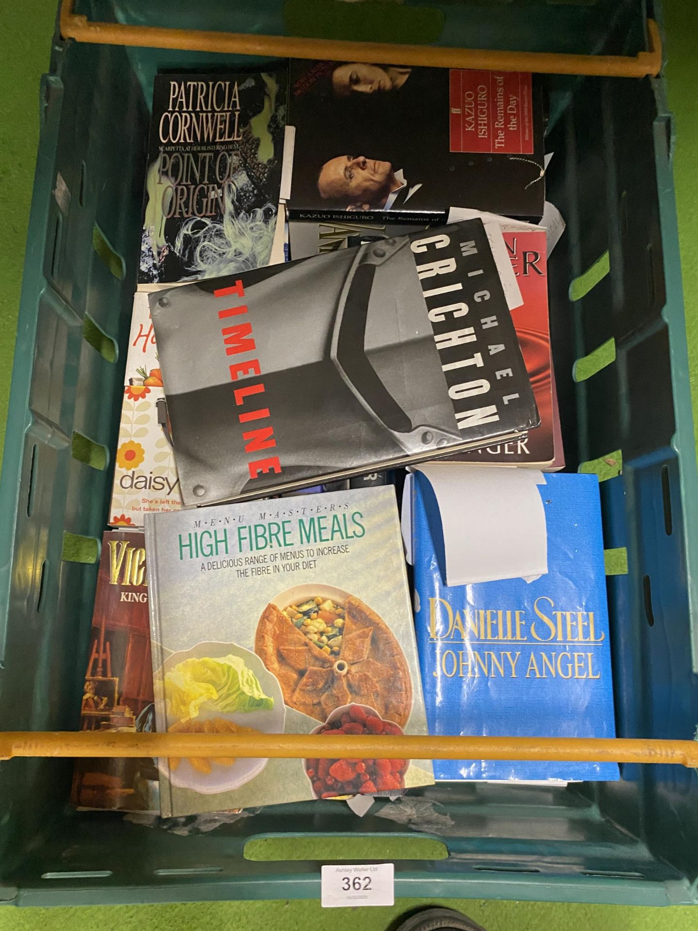 A BOX OF ASSORTED BOOKS