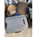 AN ASSORTMENT OF HOUSEHOLD CLEARANCE ITEMS TO INCLUDE CERAMICS AND SUITCASES ETC