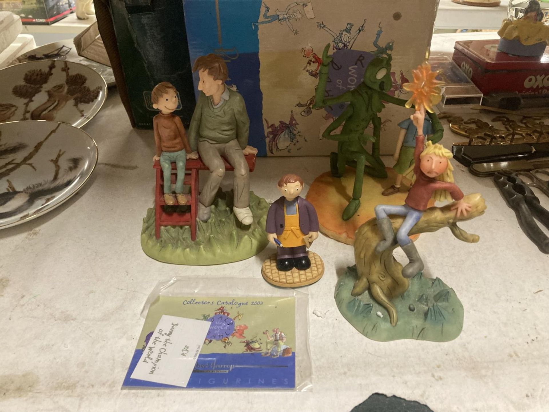 THE WORLD OF ROALD DAHL COLLECTABLE FIGURES TOGETHER WITH CATALOGUE 2003