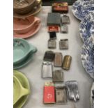 A LARGE COLLECTION OF VINTAGE LIGHTERS TO INCLUDE RONSON, POLO, ETC