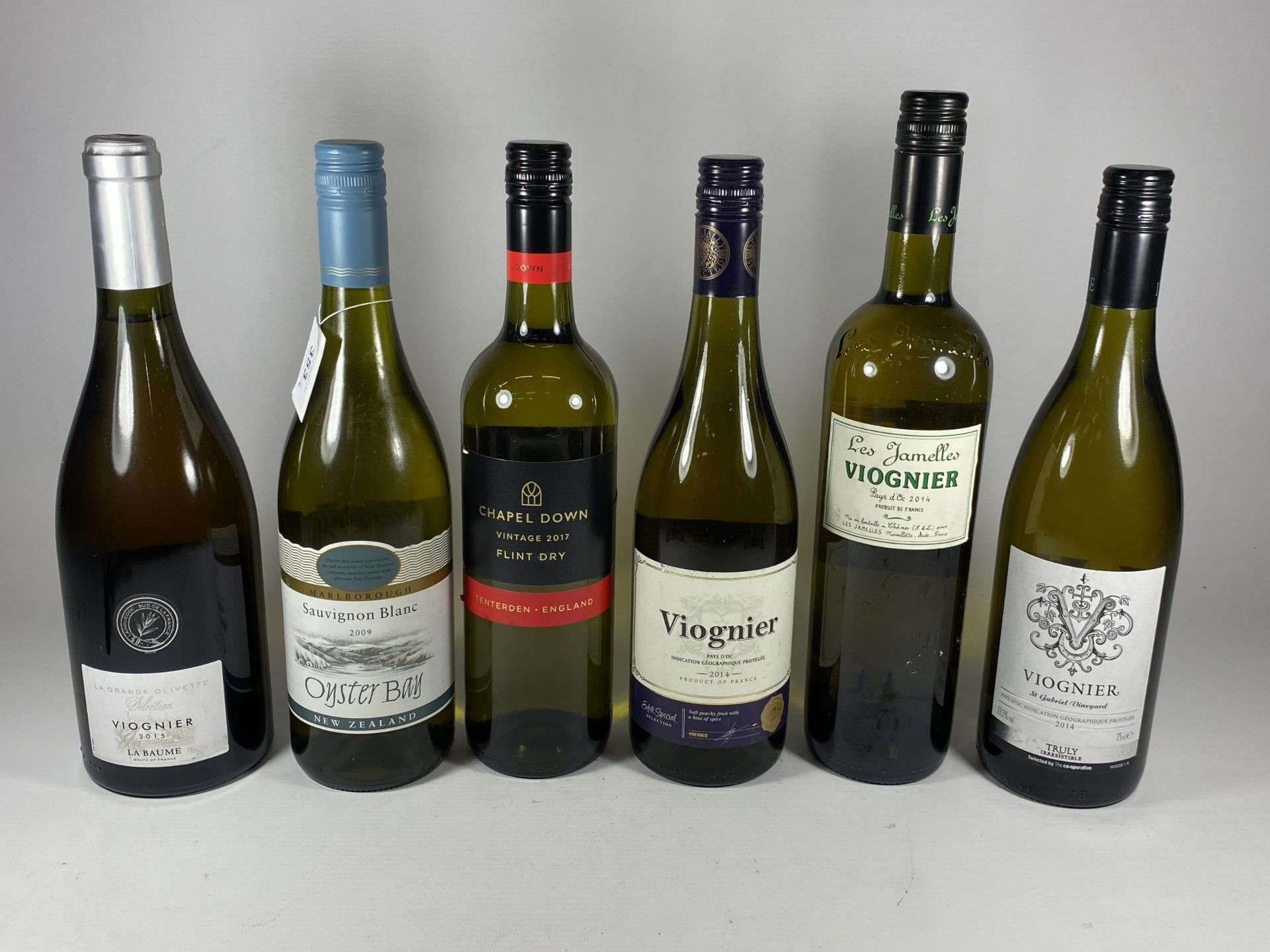 6 X MIXED BOTTLES OF WHITE WINE - VIOGNIER & OYSTER BAY ETC