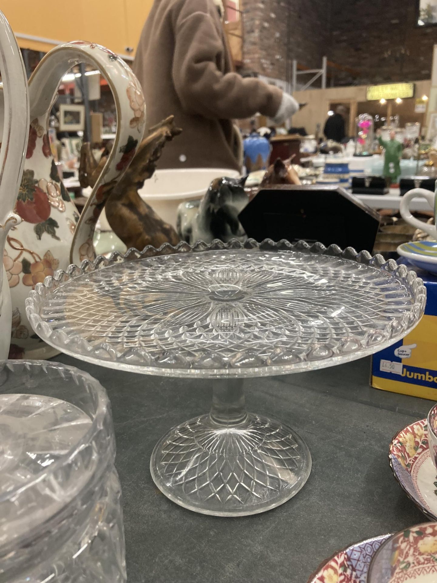 A GLASS FOOTED CAKE STAND, PLUS THREE STORAGE JARS - Image 2 of 4