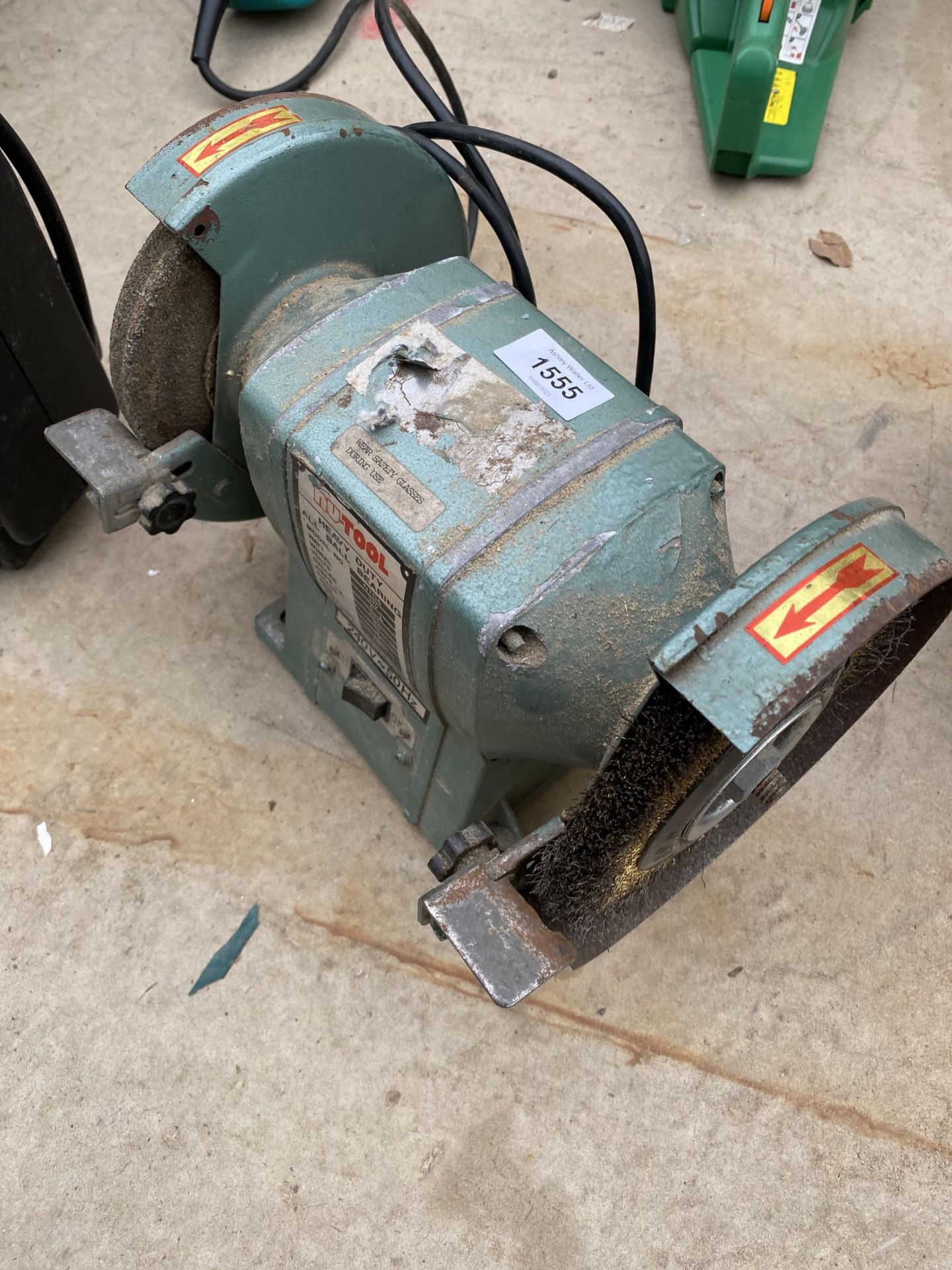 A NUTOOL ELECTRIC BENCH GRINDER