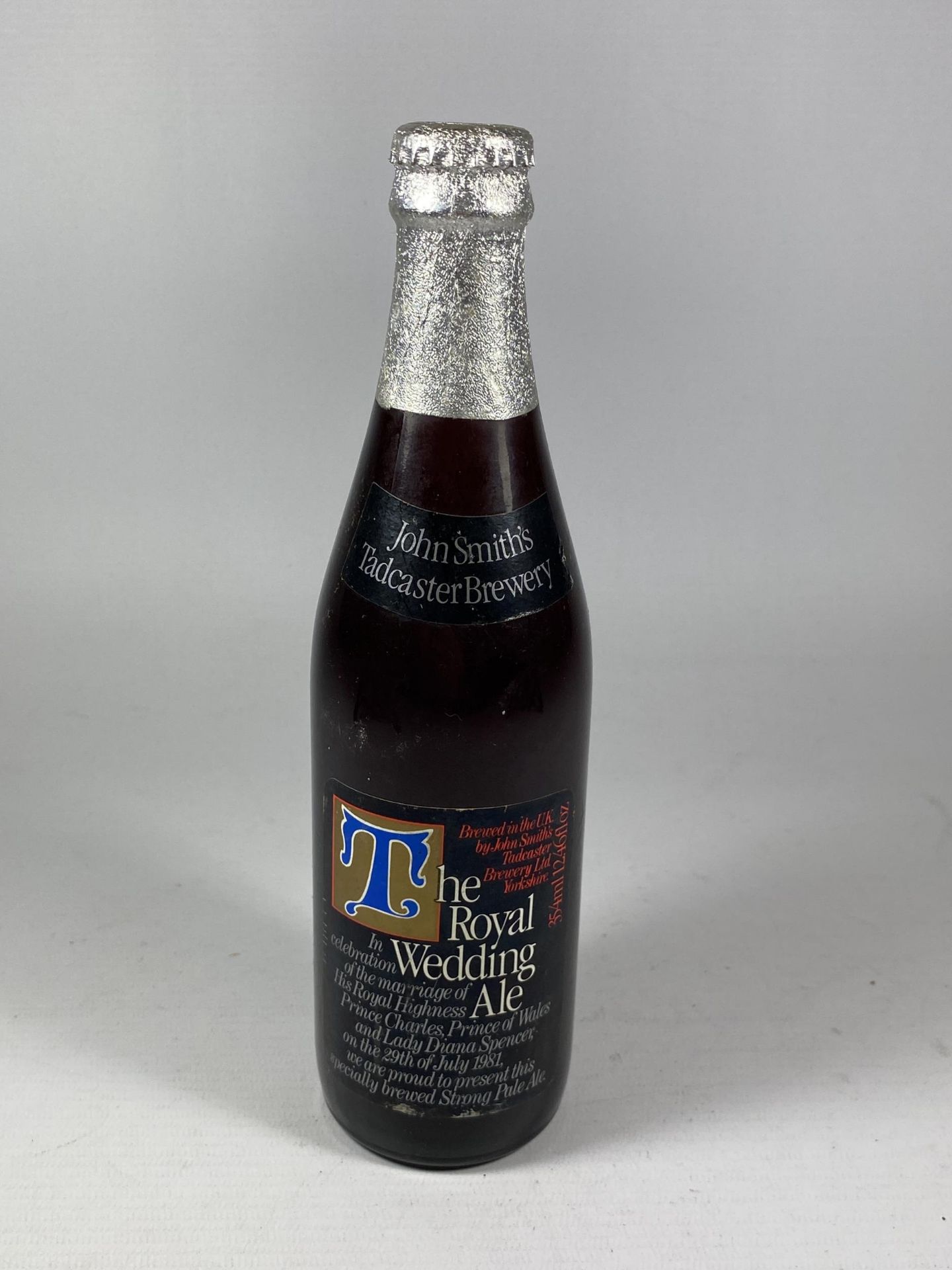 1 X VINTAGE BOTTLE - THE ROYAL WEDDING ALE