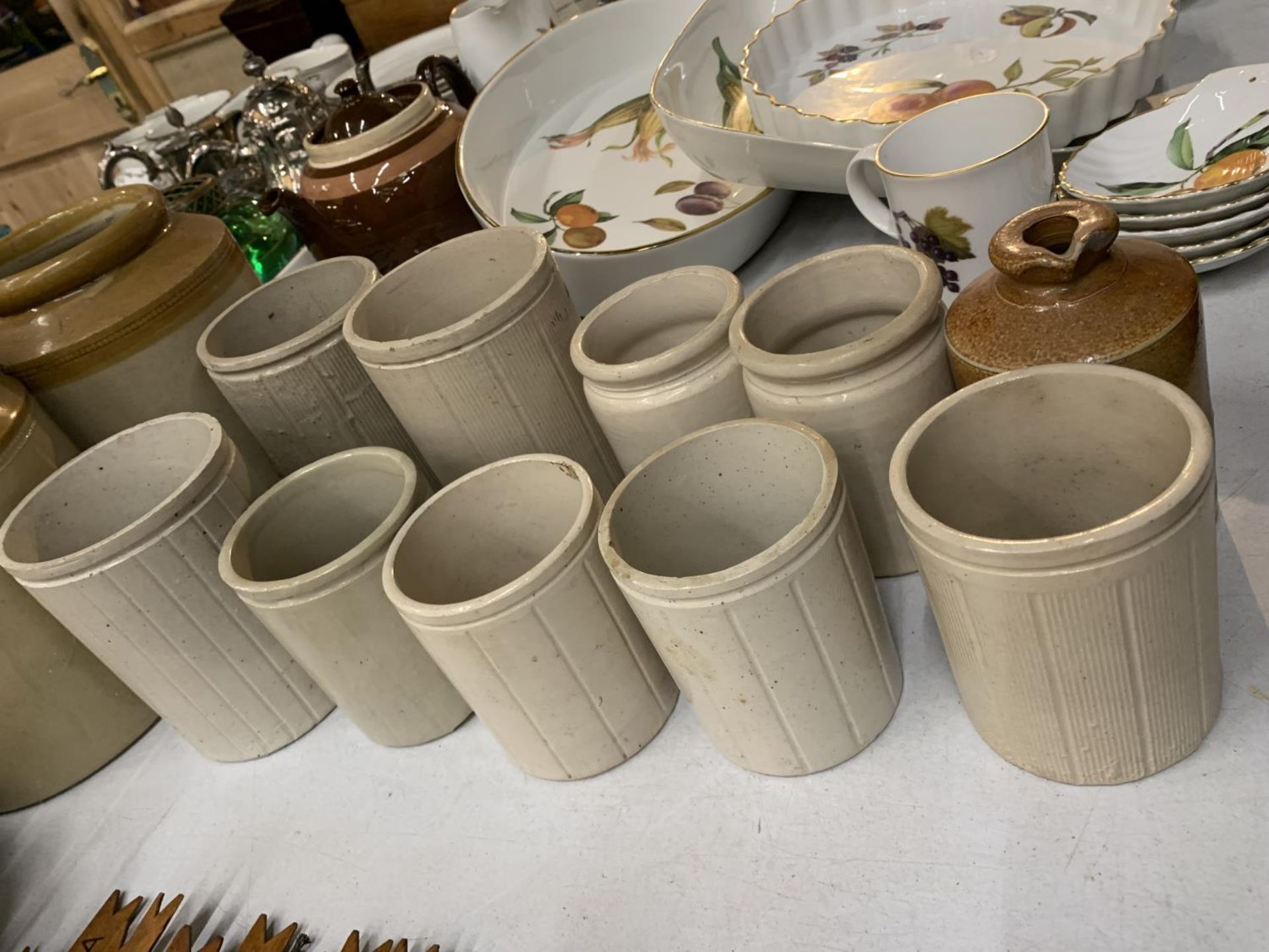 A QUANTITY OF STONEWARE POTS - Image 2 of 3