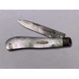 A VICTORIAN HALLMARKED SILVER AND MOTHER OF PEARL HANDLED FRUIT KNIFE